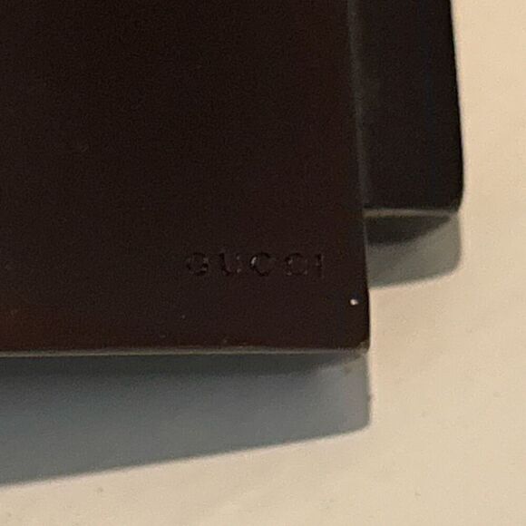 Gucci Women\'s Italian Size 80 Black Buckle Belt Minimalist Quiet Luxury 33\